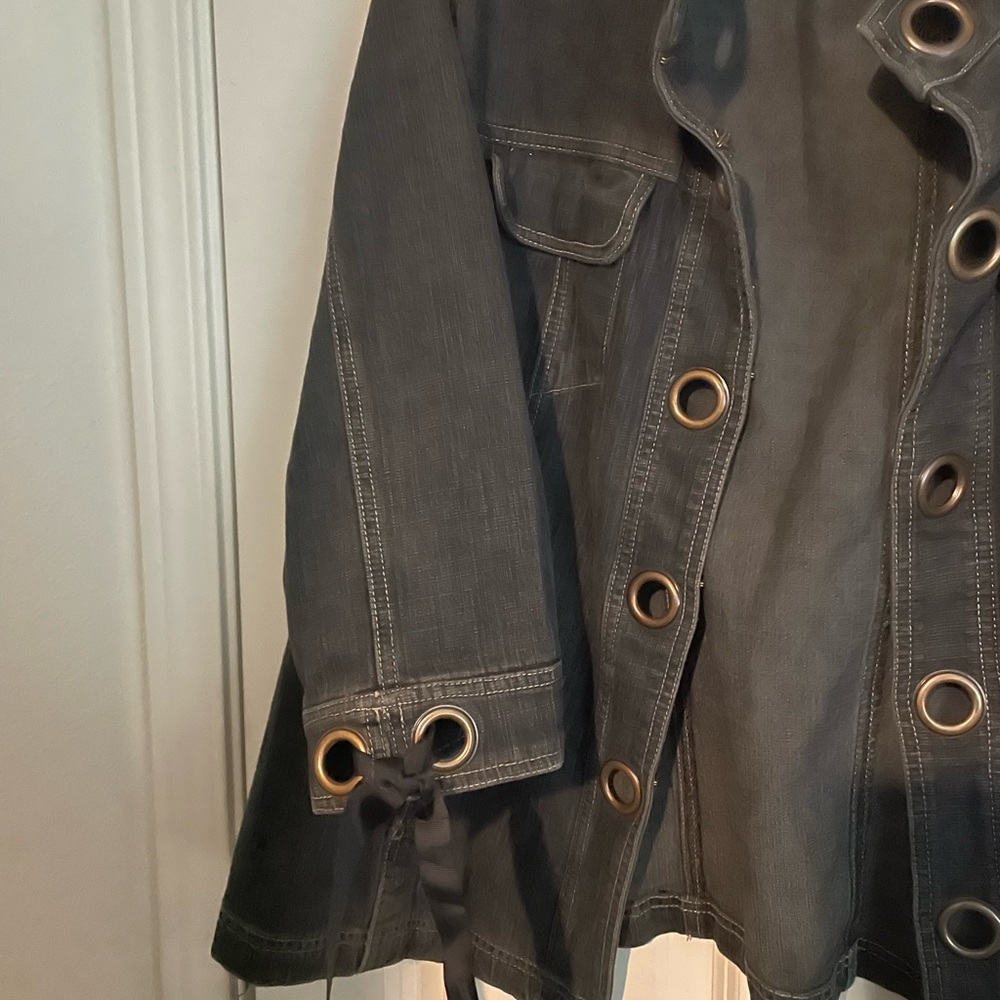 Black denim Jacket!!